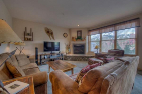 The Cozy Corral Private Hot Tub Walk to Town Breckenridge
